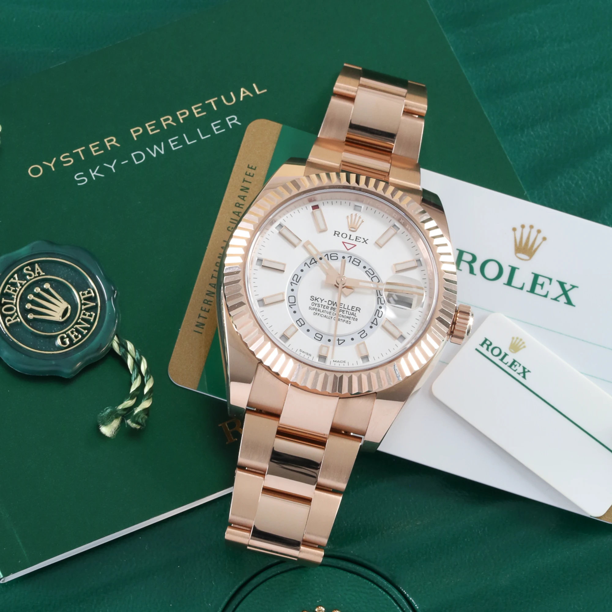 Rolex Sky-Dweller Rose Gold 326935