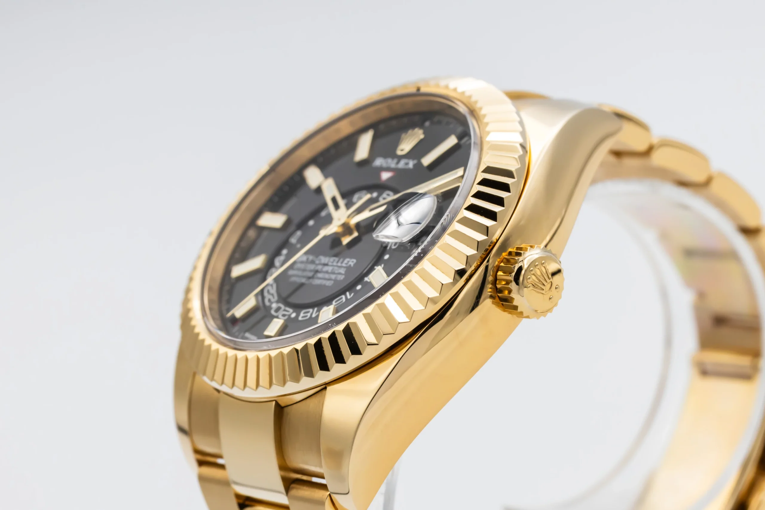 Rolex Sky-Dweller Yellow Gold 326938
