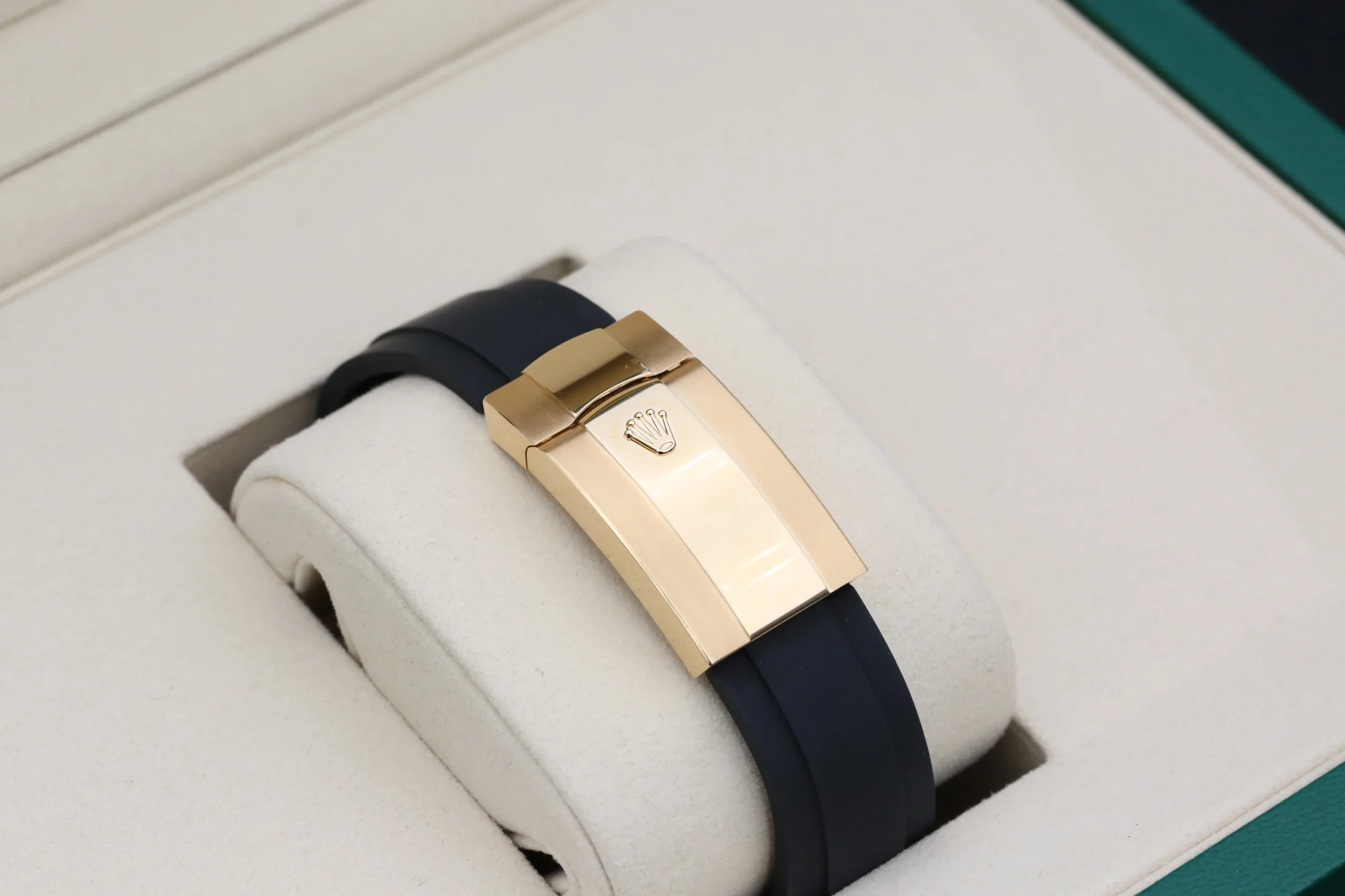 Rolex Sky-Dweller Yellow Gold 336238