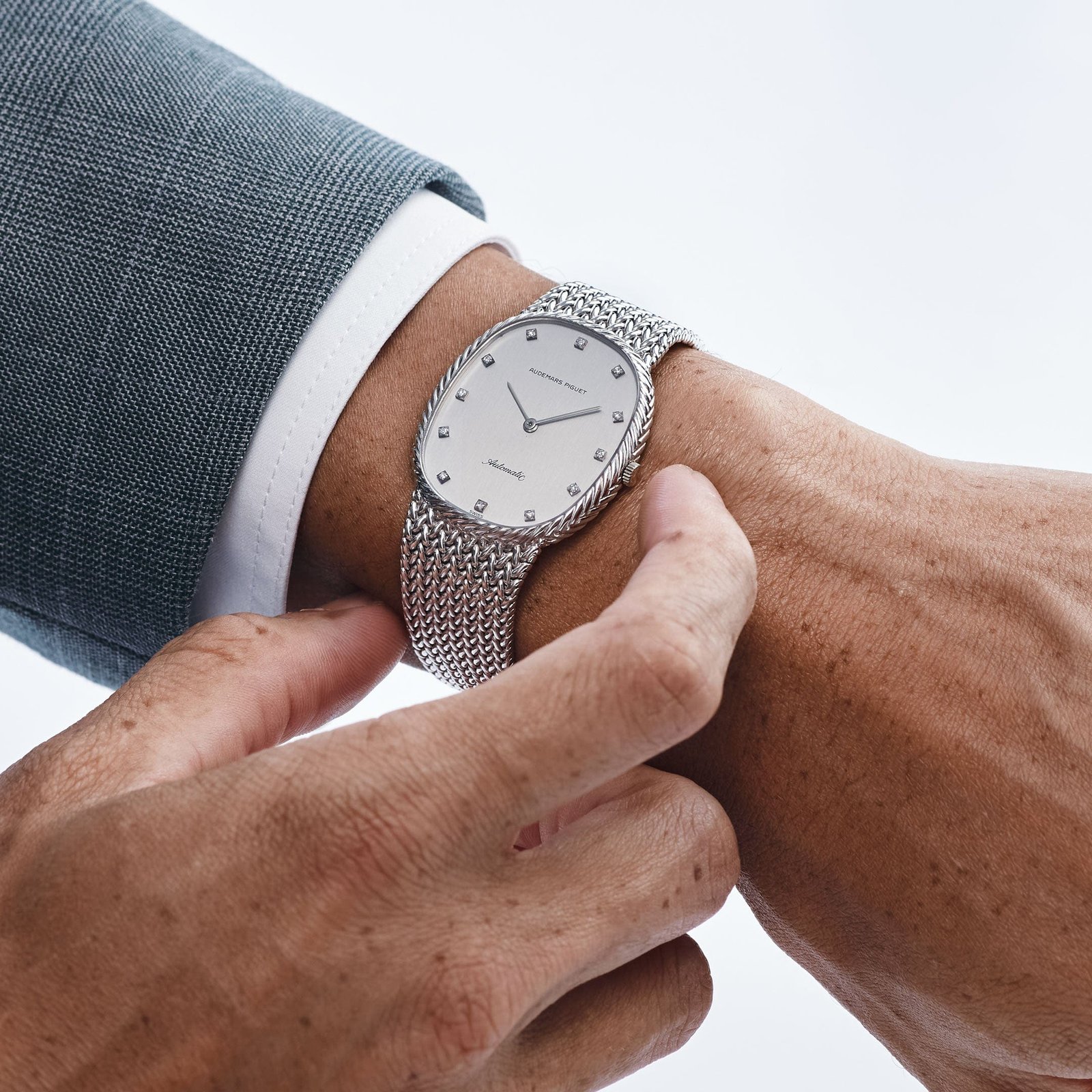 audemars-piguet-jumbo-ellipse-white-gold-silver-diamond-dial-automatic-audemars-piguet-1192264068