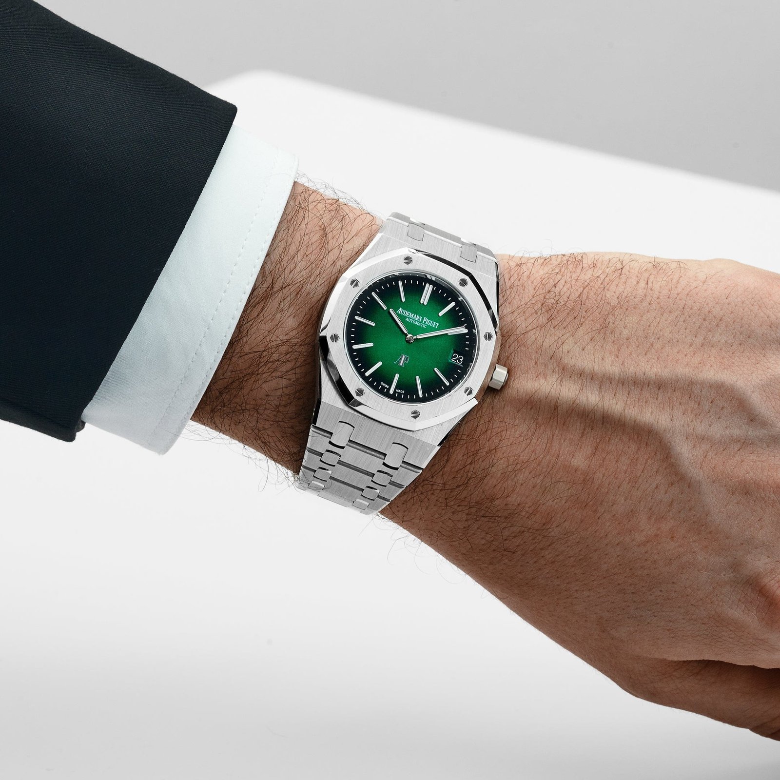 audemars-piguet-royal-oak-16202pt-oo-1240pt-01-jumbo-extra-thin-50th-anniversary-green-dial-audemars-piguet-1221690106