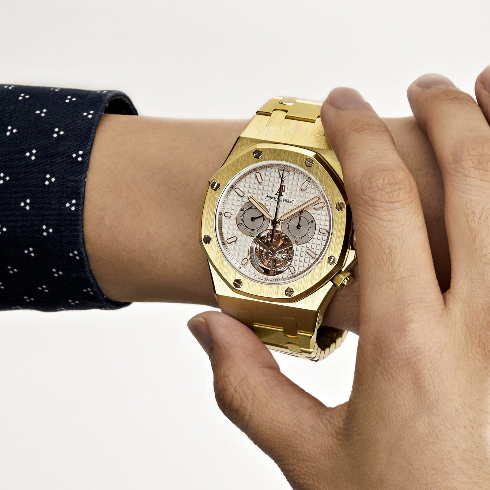 audemars-piguet-royal-oak-25977ba-oo-1205ba-01-chronograph-tourbillon-yellow-gold-silver-dial-2004-audemars-piguet-40258969862388