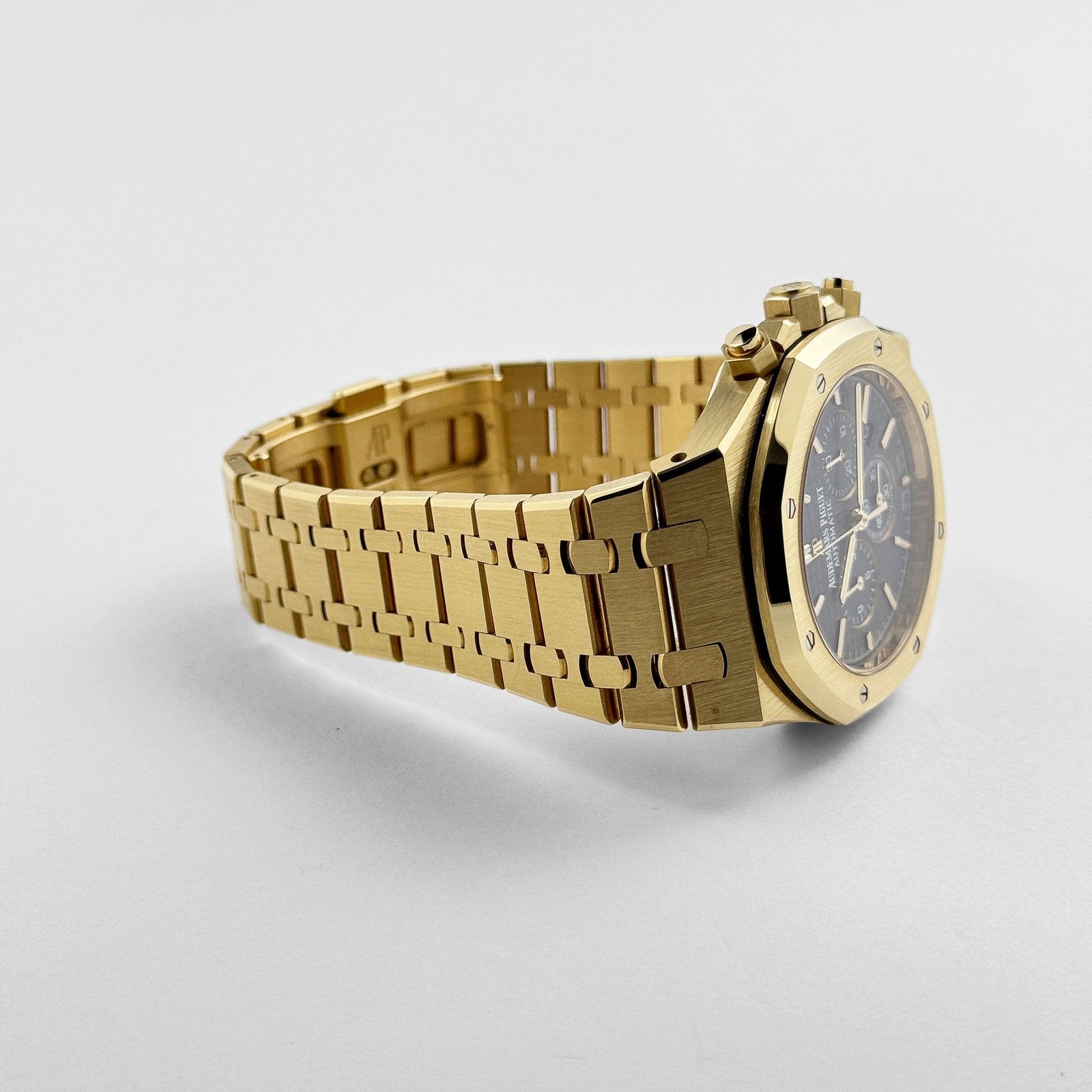 audemars-piguet-royal-oak-26320ba-oo-1220ba-02-chronograph-yellow-gold-blue-dial-2016-audemars-piguet-1195982390