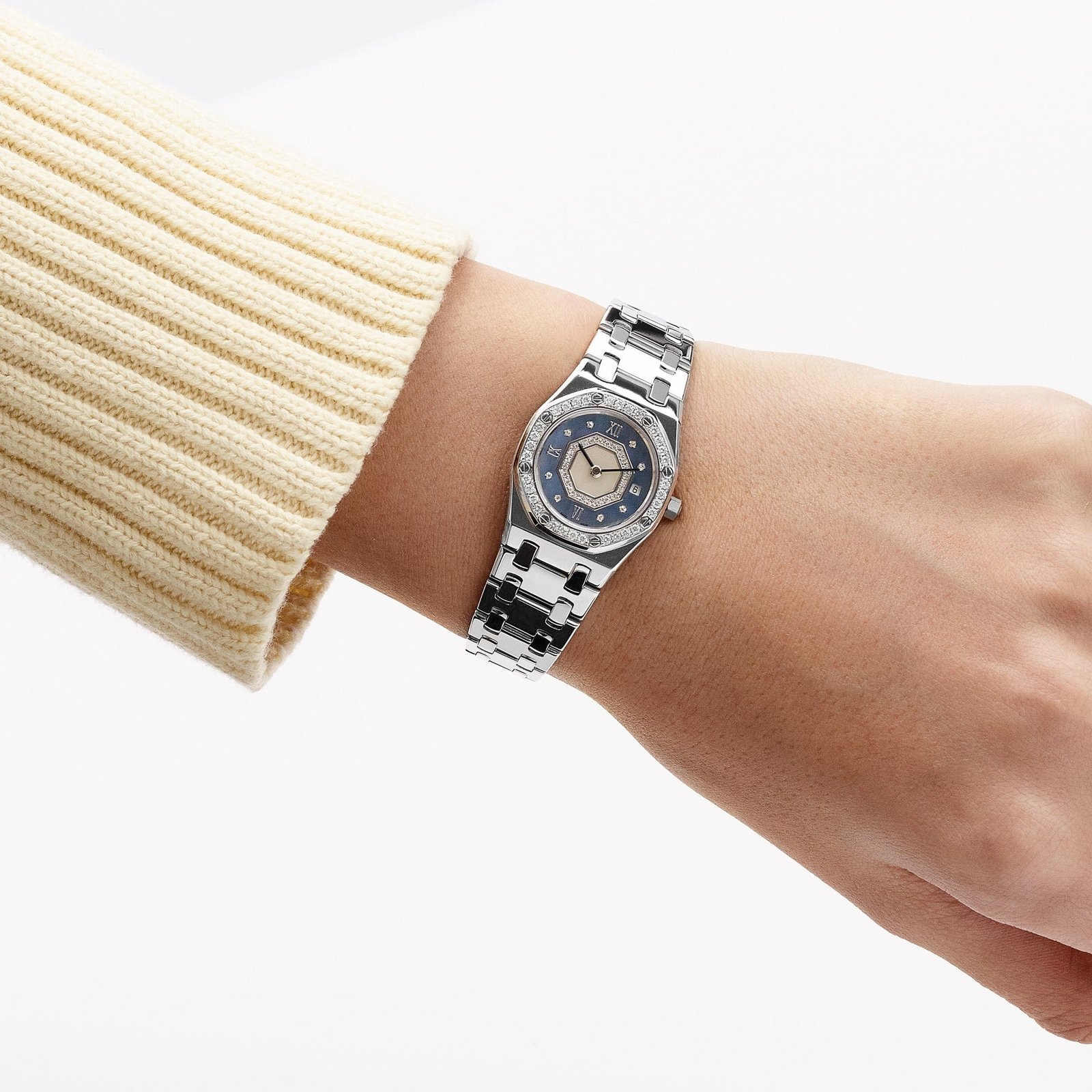audemars-piguet-royal-oak-67371bc-093-ladies-white-gold-blue-mother-of-pearl-diamond-dial-diamond-bezel-quartz-2002-audemars-piguet-1217539088