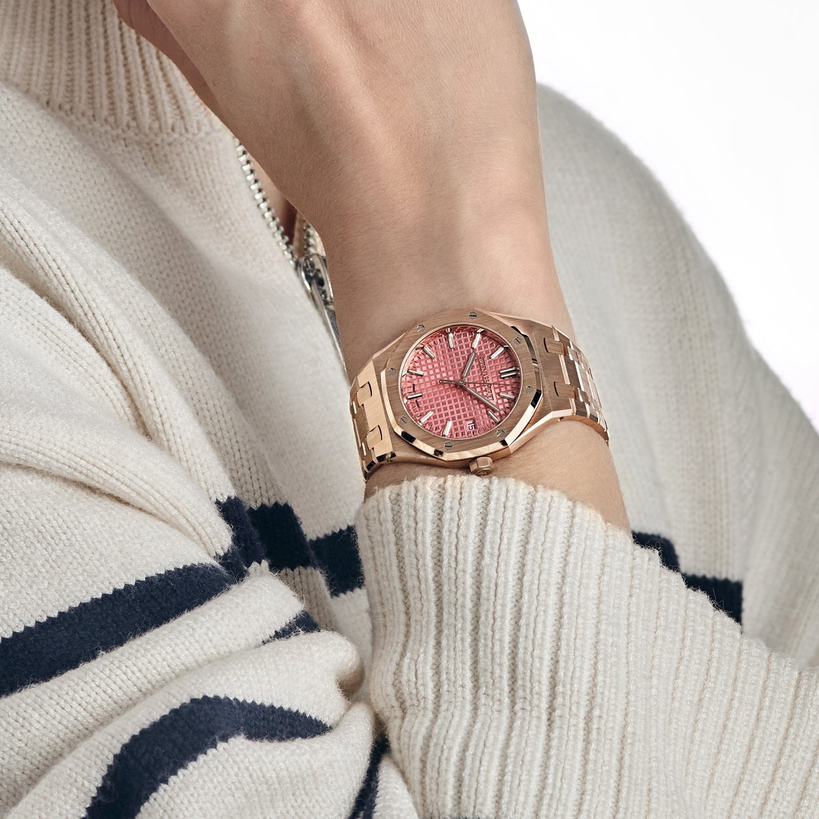audemars-piguet-royal-oak-77450or-oo-1361or-01-rose-gold-pink-dial-2024-audemars-piguet-43740902424820