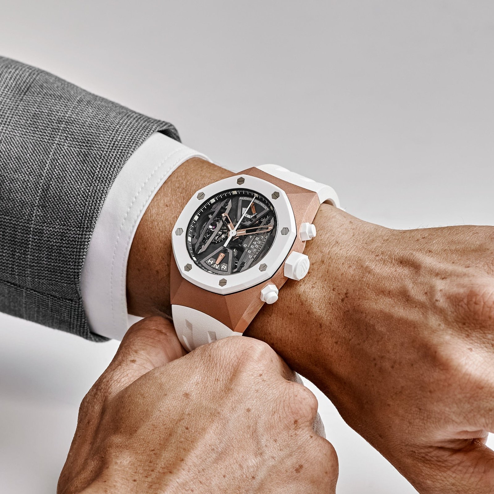 audemars-piguet-royal-oak-concept-26223ro-oo-d010ca-01-tourbillon-rose-gold-audemars-piguet-1194005581