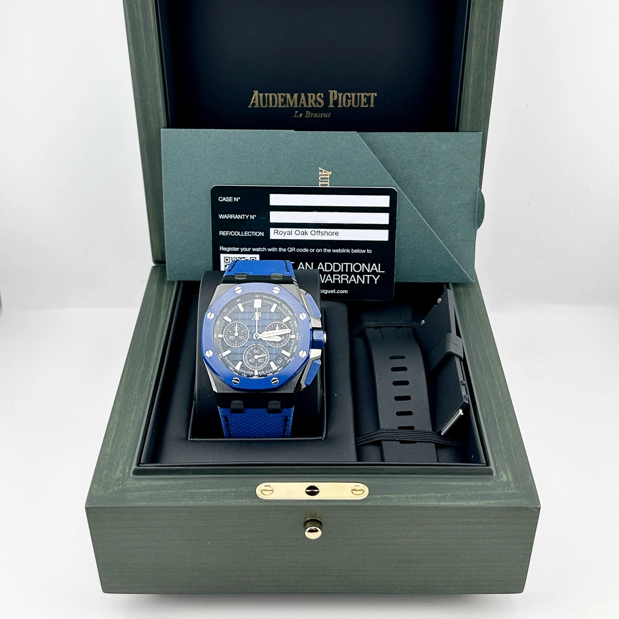 audemars-piguet-royal-oak-offshore-26420ce-oo-a043ve-01-selfwinding-chronograph-black-blue-ceramic-2023-audemars-piguet-1129634248