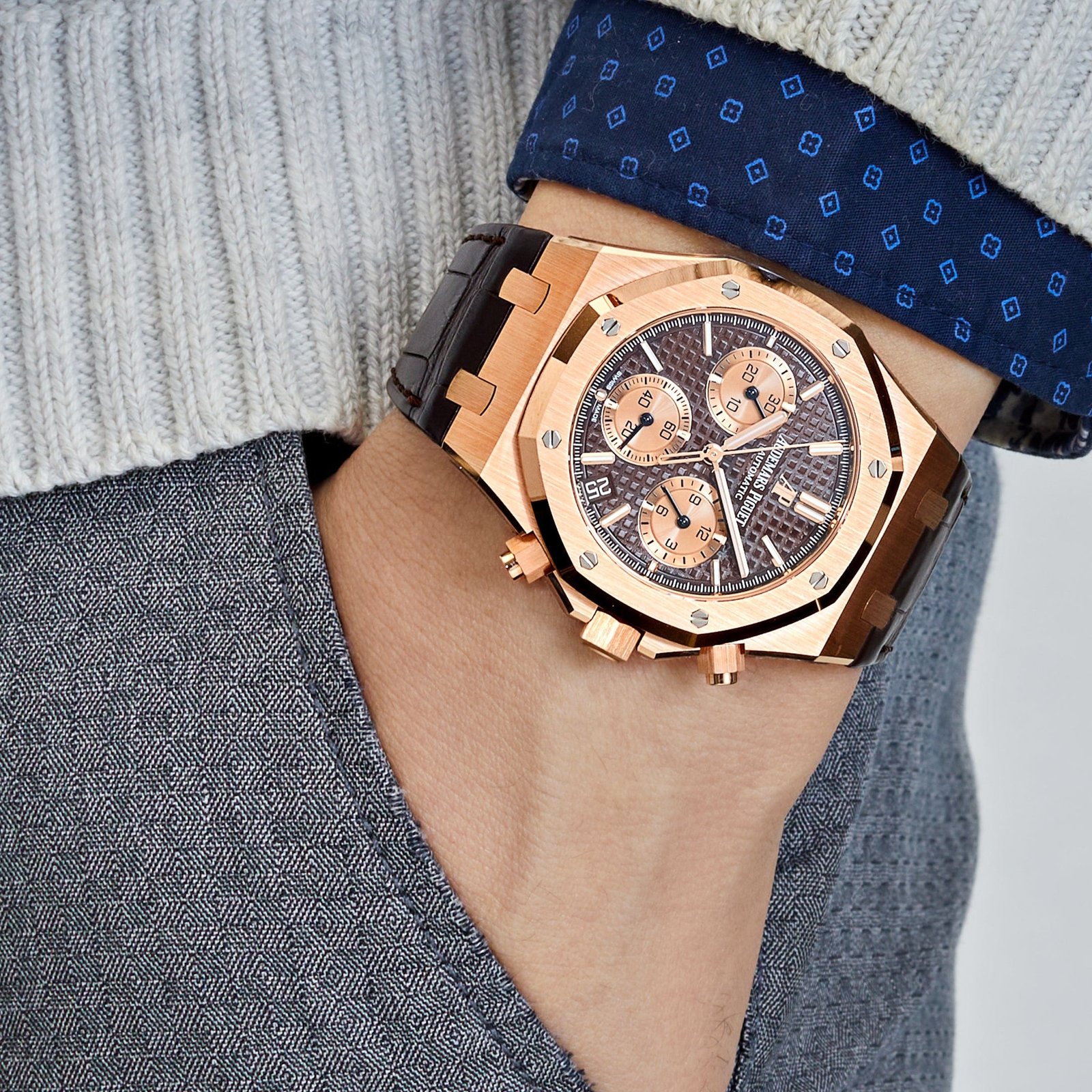 audemars-piguet-royal-oak-selfwinding-chronograph-rose-gold-brown-dial-26239or-oo-d821cr-01-audemars-piguet-40260158456052