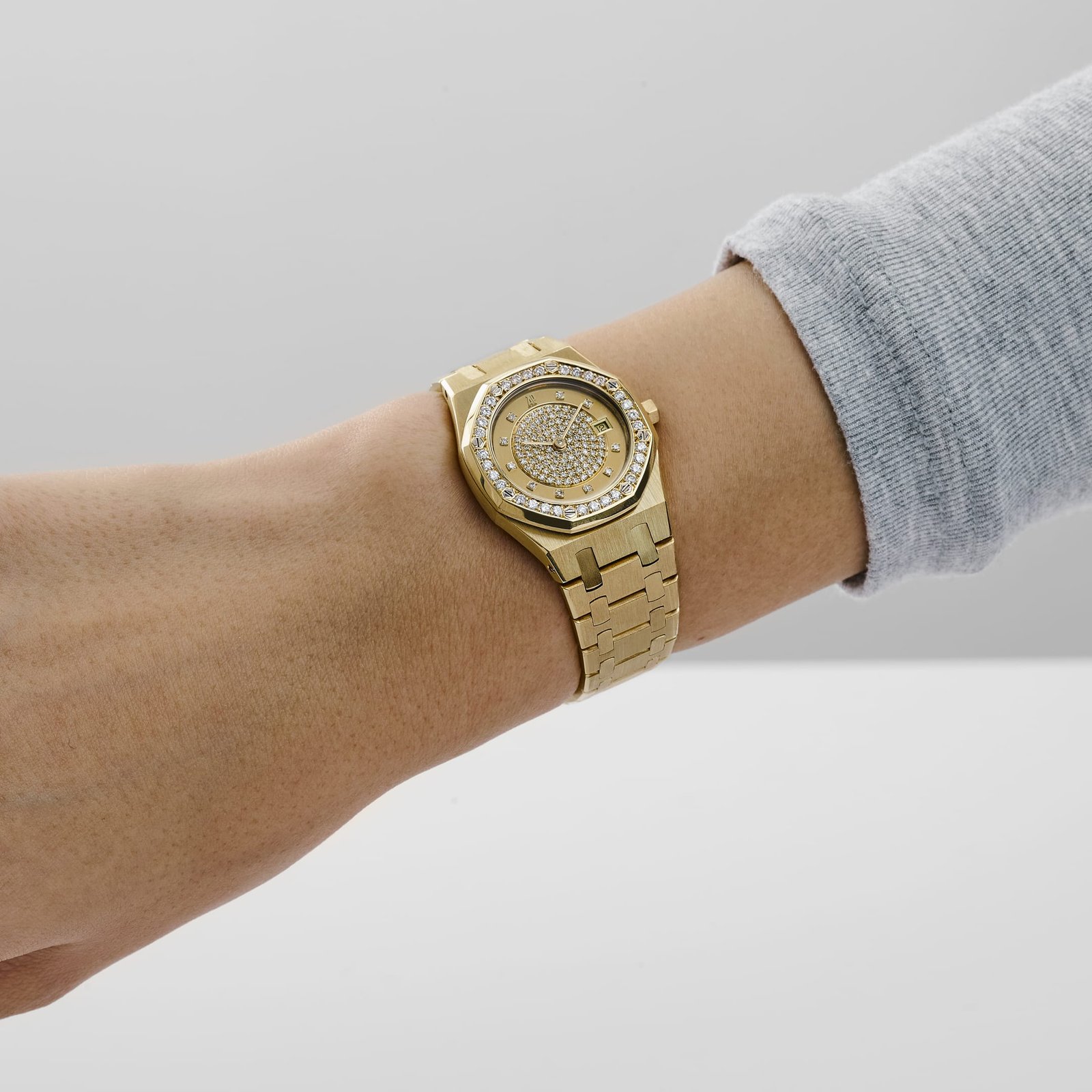 audemars-piguet-royal-oak-vintage-14587-708-ladies-yellow-gold-champagne-diamond-dial-diamond-bezel-audemars-piguet-1235064332