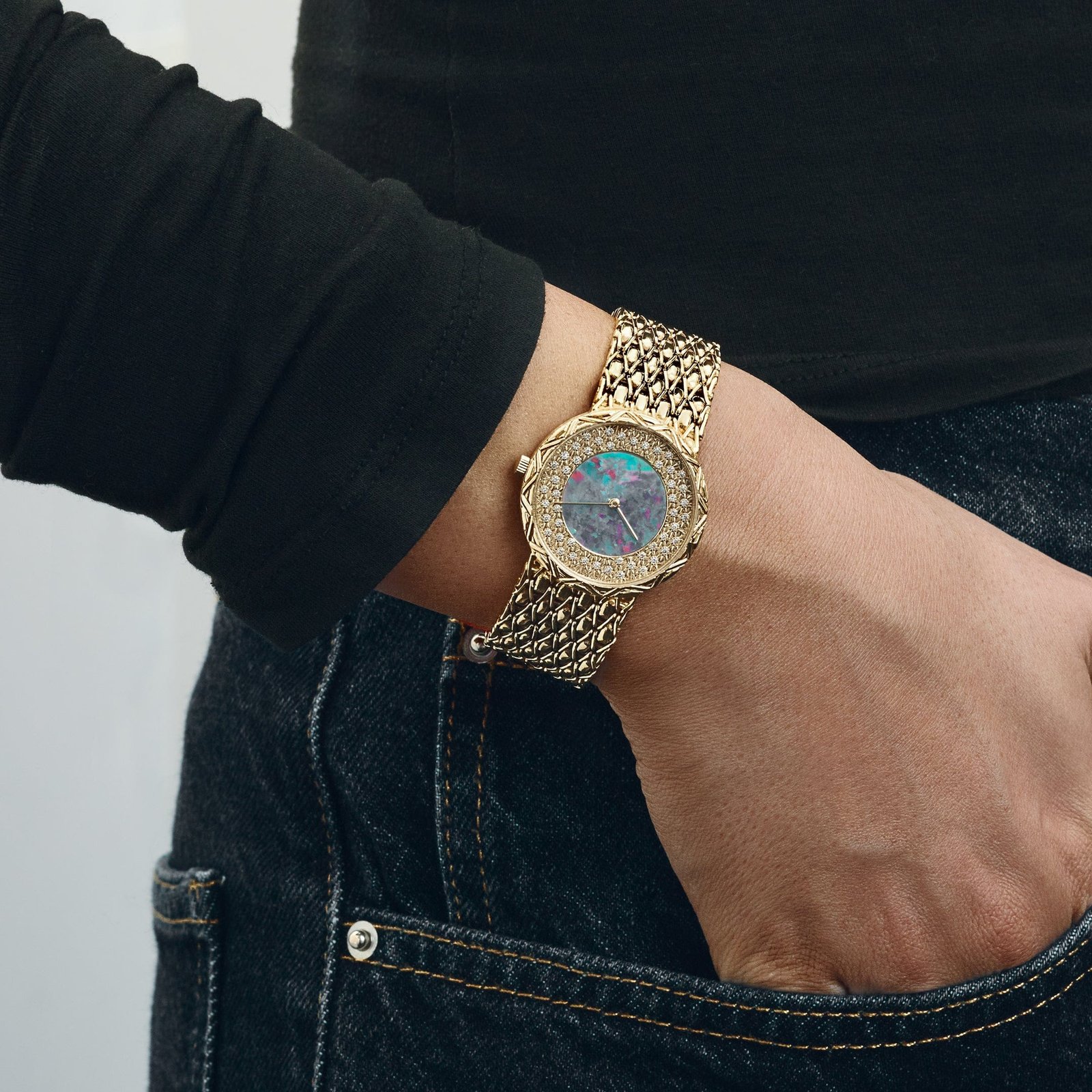 audemars-piguet-vintage-cobra-yellow-gold-opal-diamond-dial-quartz-audemars-piguet-1221526850