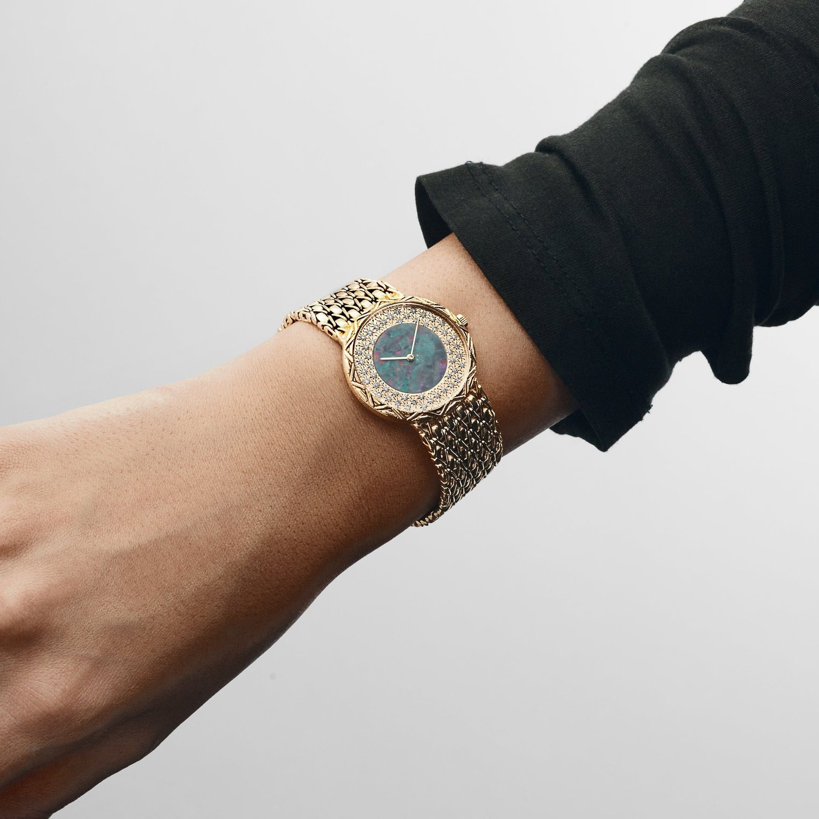 audemars-piguet-vintage-cobra-yellow-gold-opal-diamond-dial-quartz-audemars-piguet-1221526852