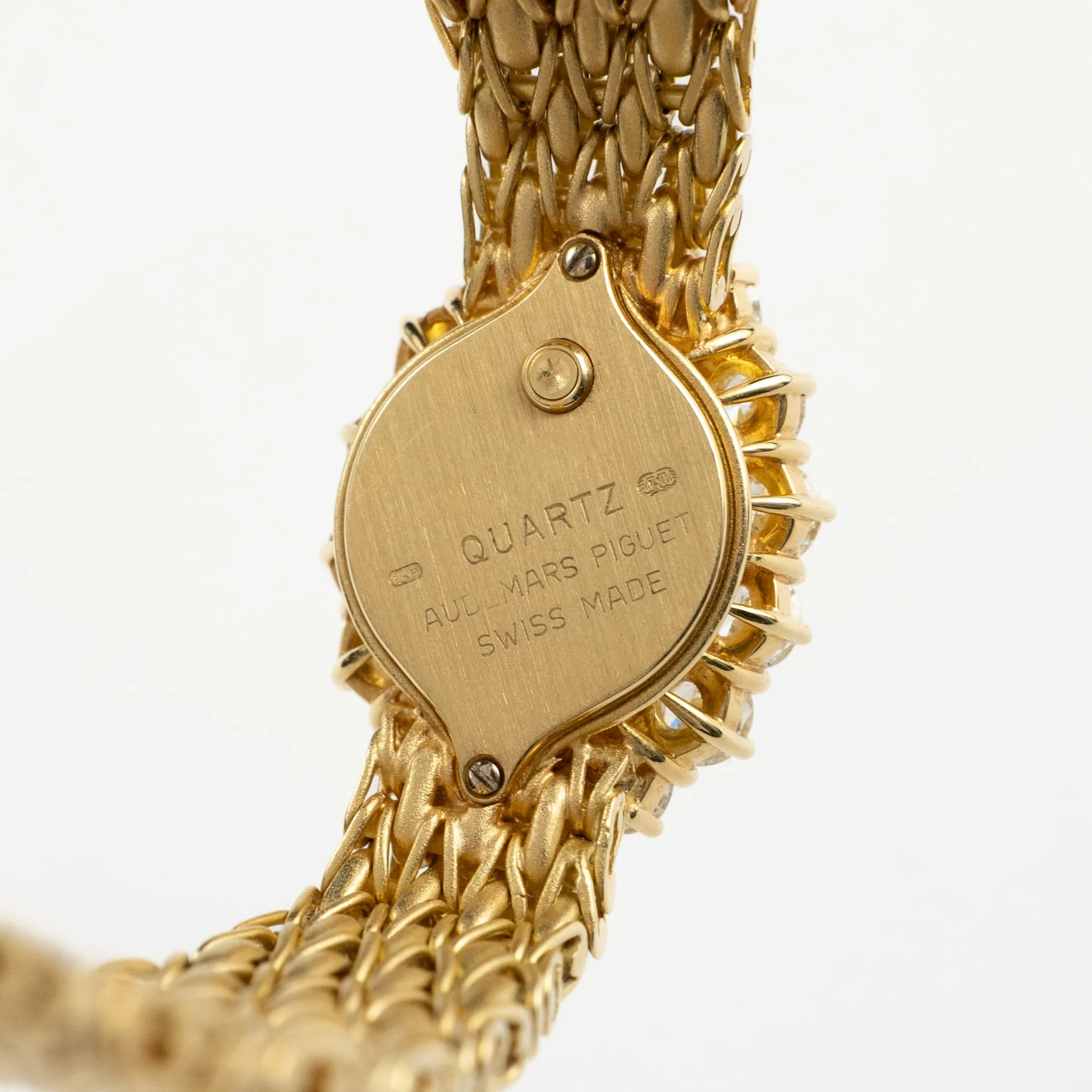 audemars-piguet-vintage-oval-66429ba-zz-0780ba-02-ladies-cocktail-watch-yellow-gold-white-dial-diamond-bezel-quartz-audemars-piguet-1234312436