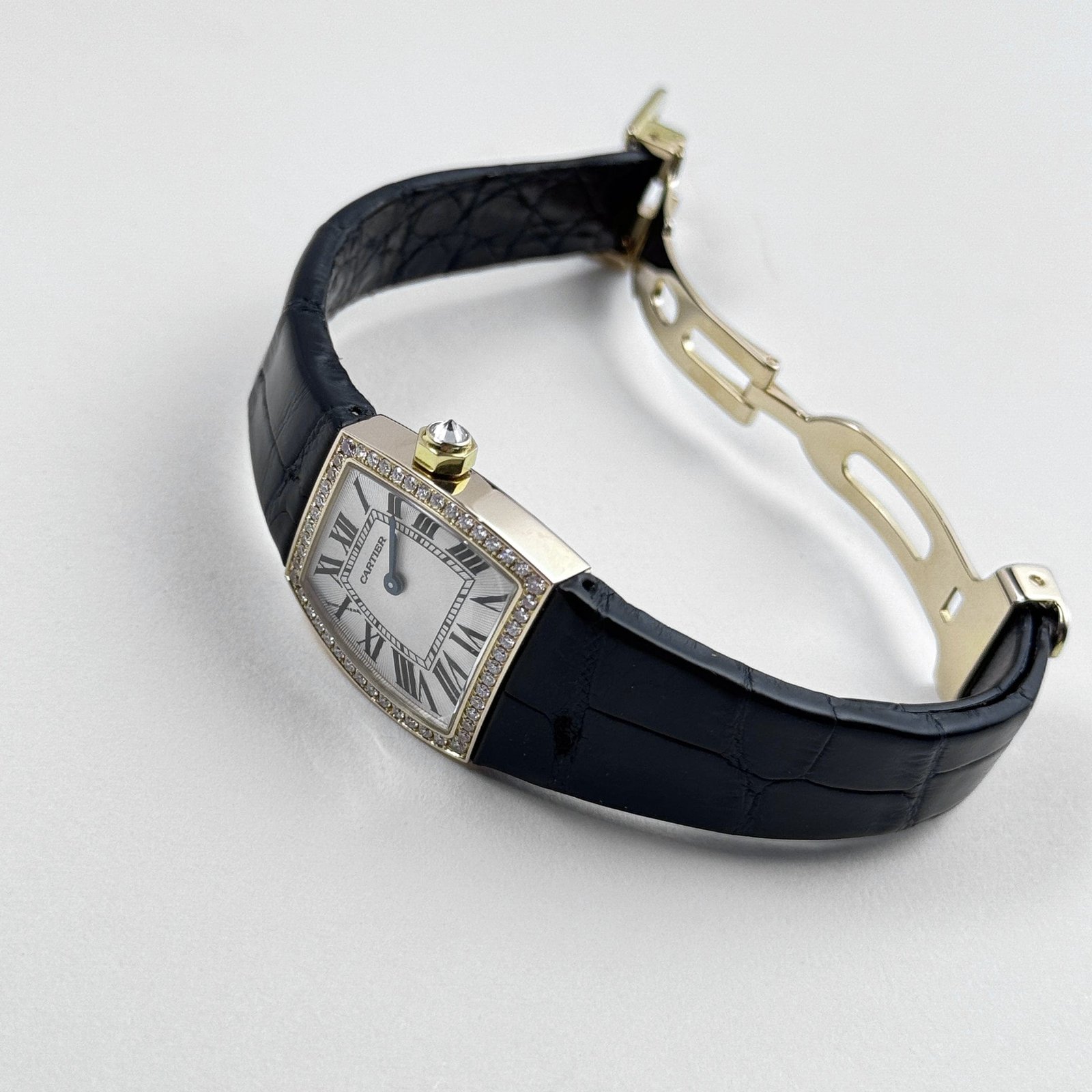 cartier-la-dona-2903-yellow-gold-diamond-bezel-alligator-cartier-1129657435