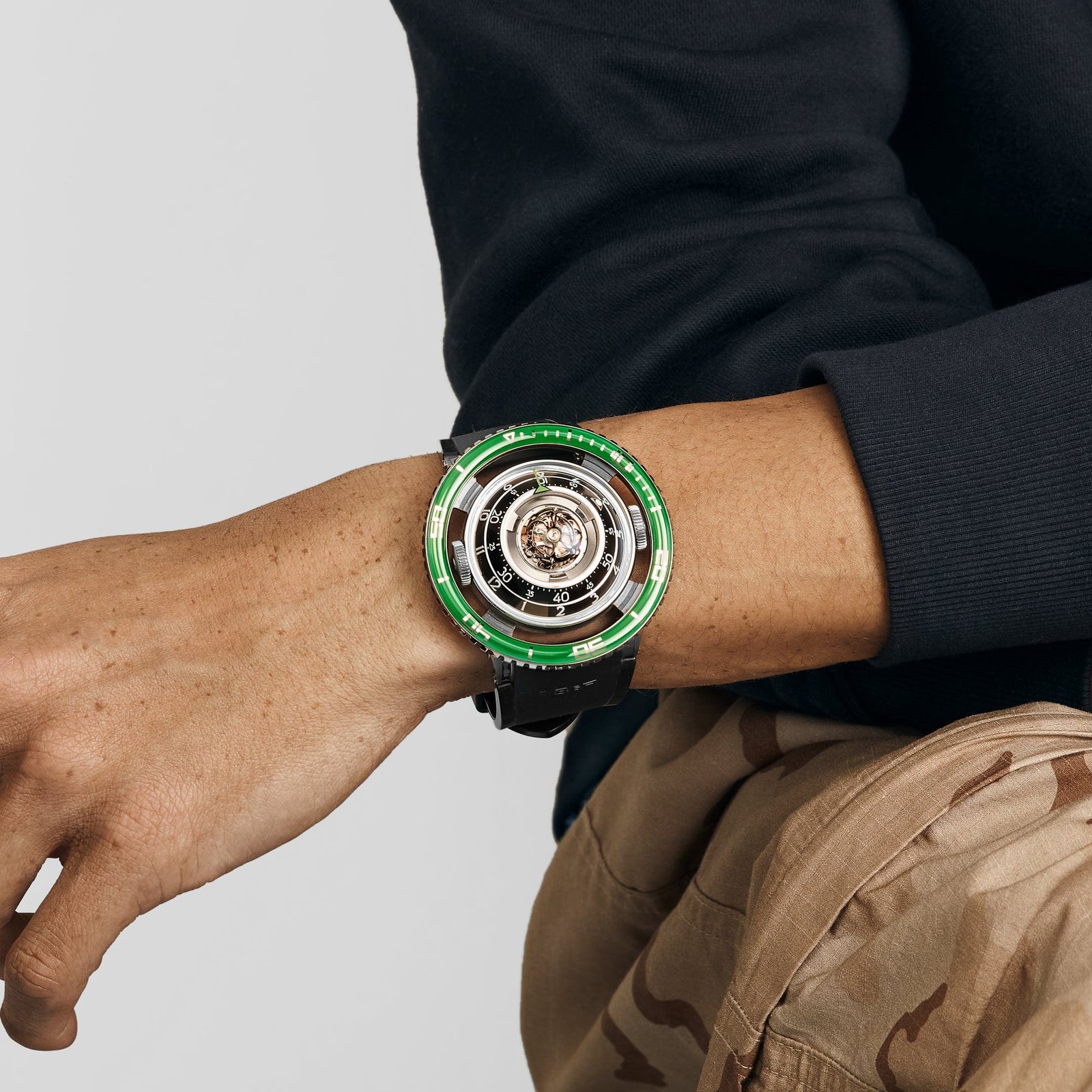 mb-f-horological-machine-70-tgl-b-aquapod-hm7-titanium-green-limited-edition-mb-f-1171388195