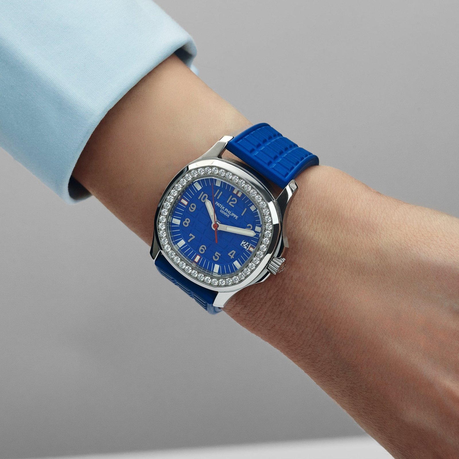 patek-philippe-aquanaut-luce-5067a-014-ladies-blue-dial-diamond-bezel-2009-patek-philippe-1222153227