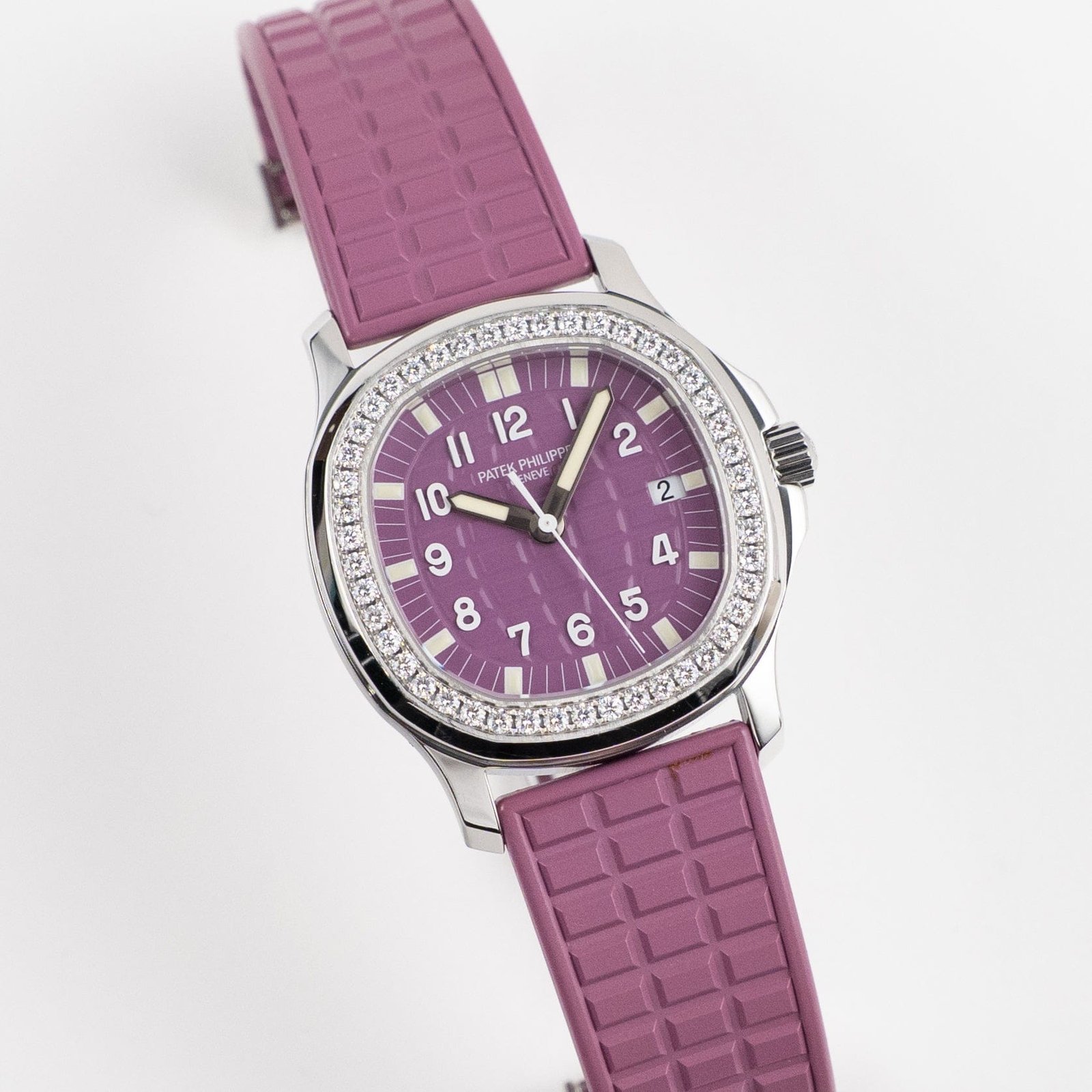 patek-philippe-aquanaut-luce-5067a-016-ladies-stainless-steel-pink-dial-diamond-bezel-2006-patek-philippe-1224317572