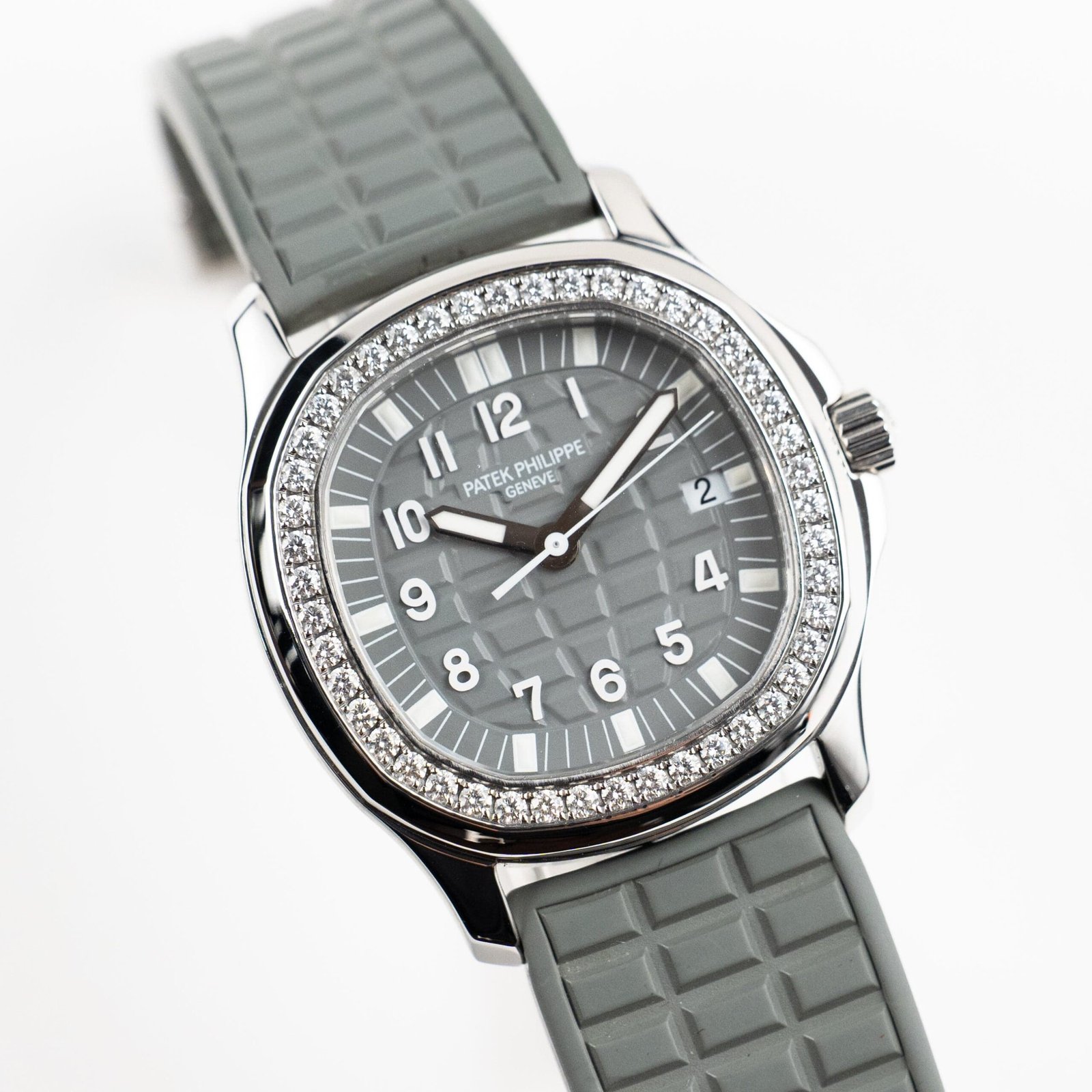 patek-philippe-aquanaut-luce-5067a-018-ladies-stainless-steel-gray-dial-diamond-bezel-2007-patek-philippe-1221897332