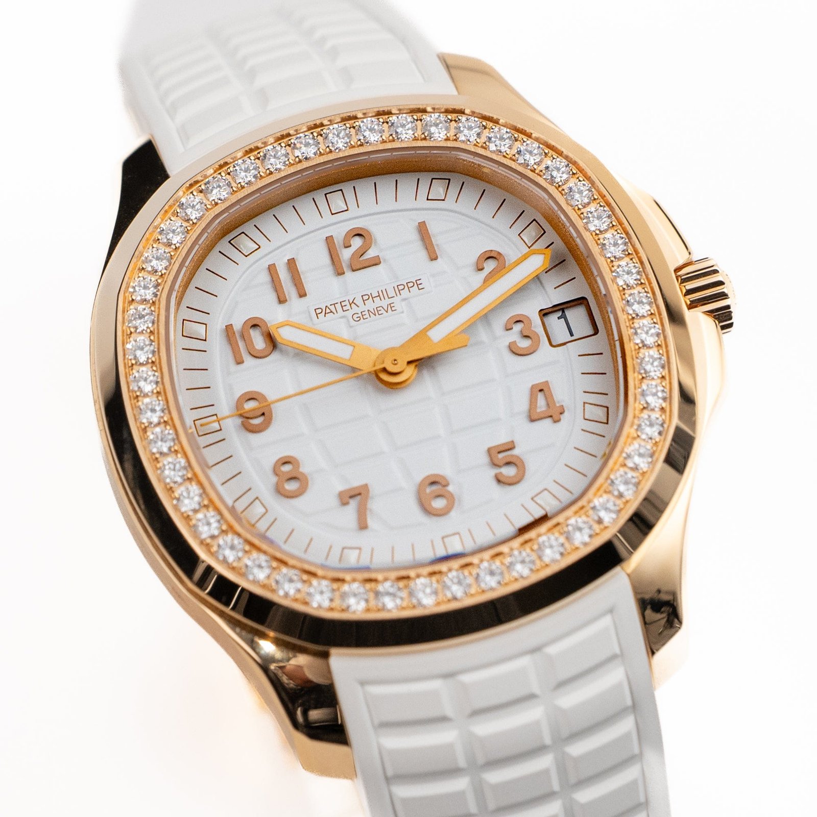 patek-philippe-aquanaut-luce-5268-200r-001-rose-gold-white-dial-diamond-bezel-2022-patek-philippe-1218432423