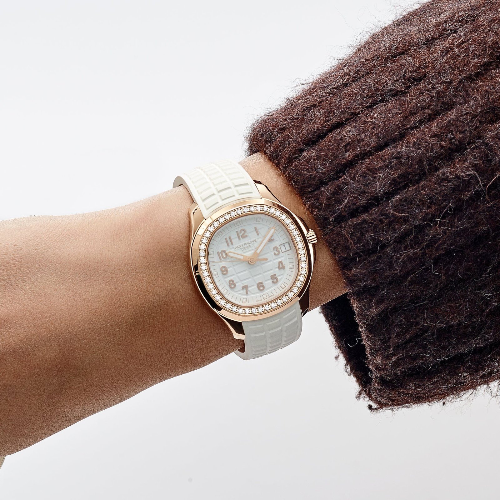 patek-philippe-aquanaut-luce-5268-200r-001-rose-gold-white-dial-diamond-bezel-2022-patek-philippe-1218685602