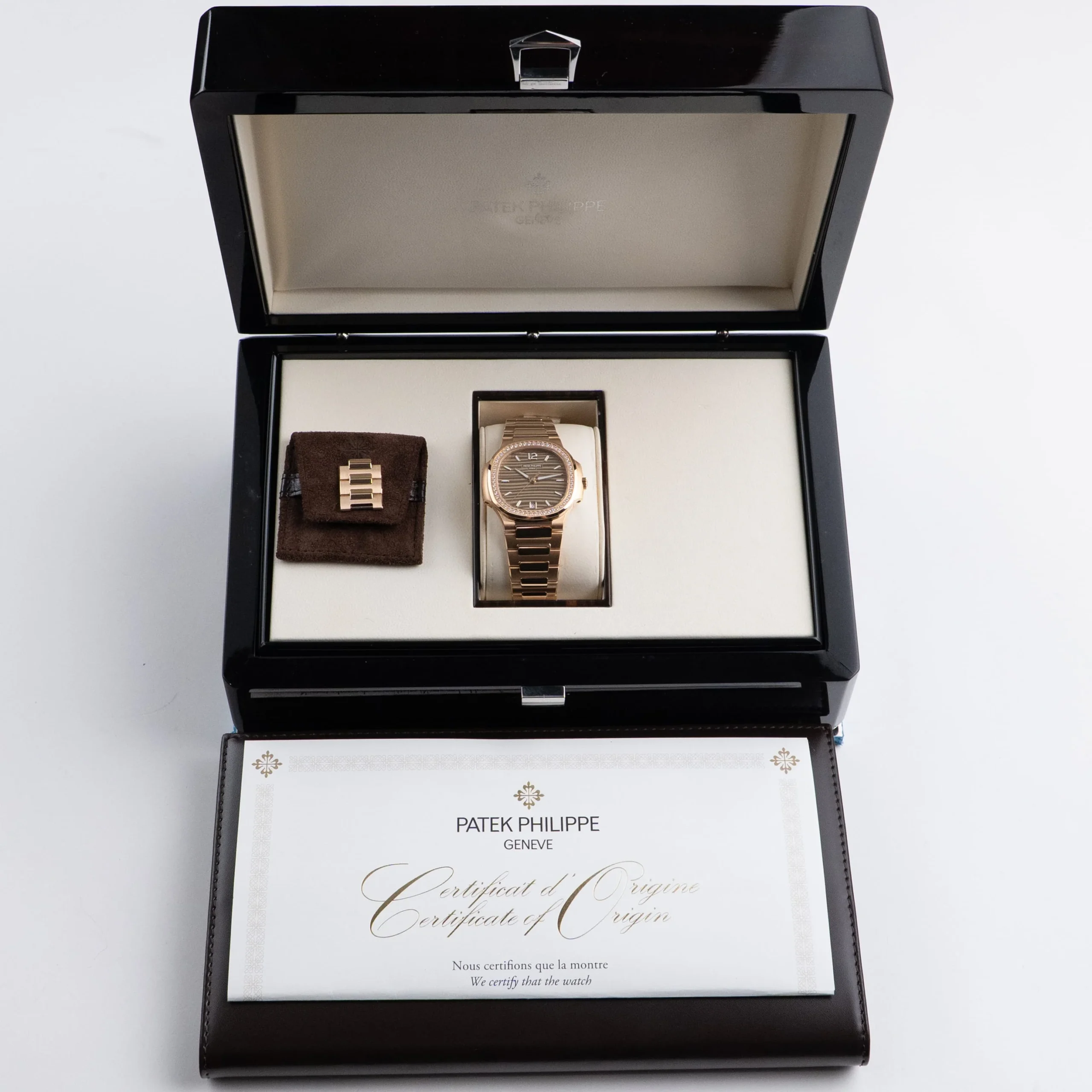 patek-philippe-nautilus-7118-1200r-010-ladies-rose-gold-diamond-bezel-2026-patek-philippe-1229620582