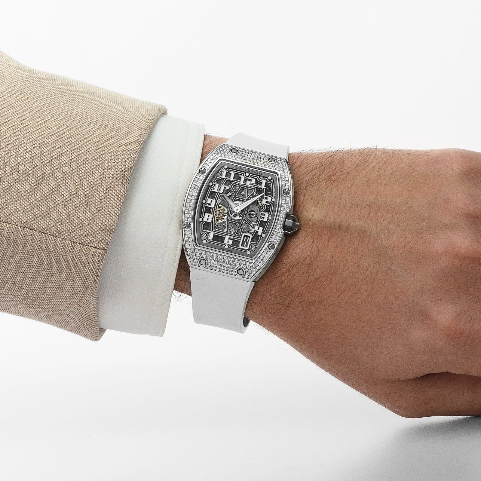 richard-mille-rm-67-01-lifestyle-extra-flat-white-gold-diamond-set-2019-richard-mille-1212777588