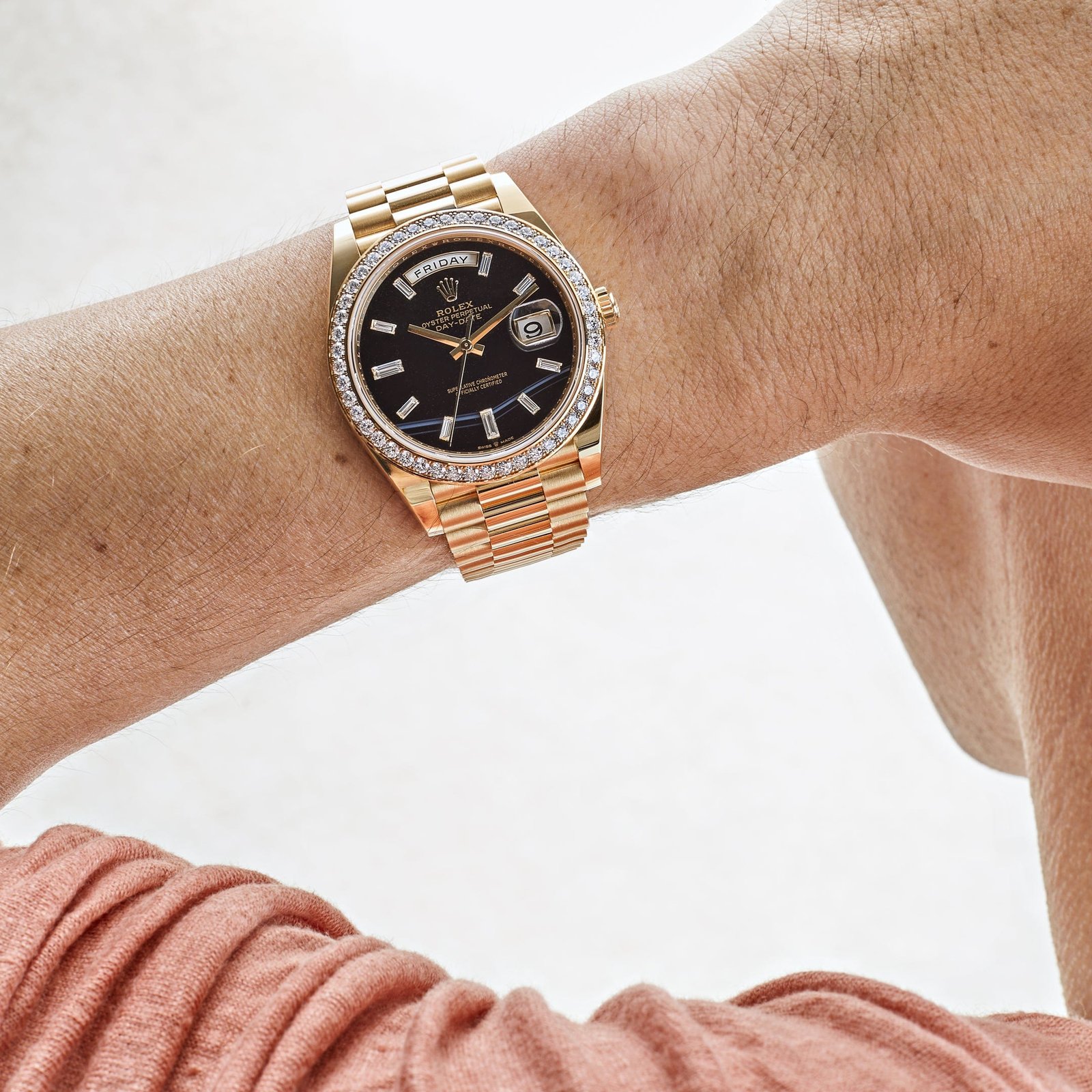 rolex-day-date-40-yellow-gold-diamond-bezel-black-onyx-dial-228348rbr-rolex-40269431242996