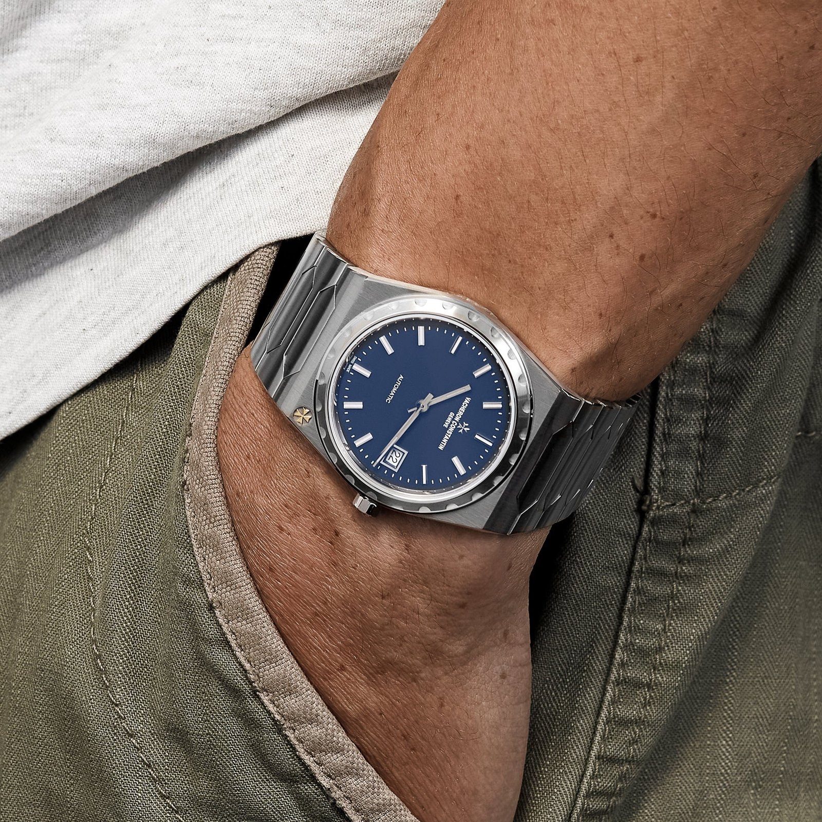 vacheron-constantin-historiques-222-4200h-222a-b934-stainless-steel-blue-dial-2025-vacheron-constantin-1171520874